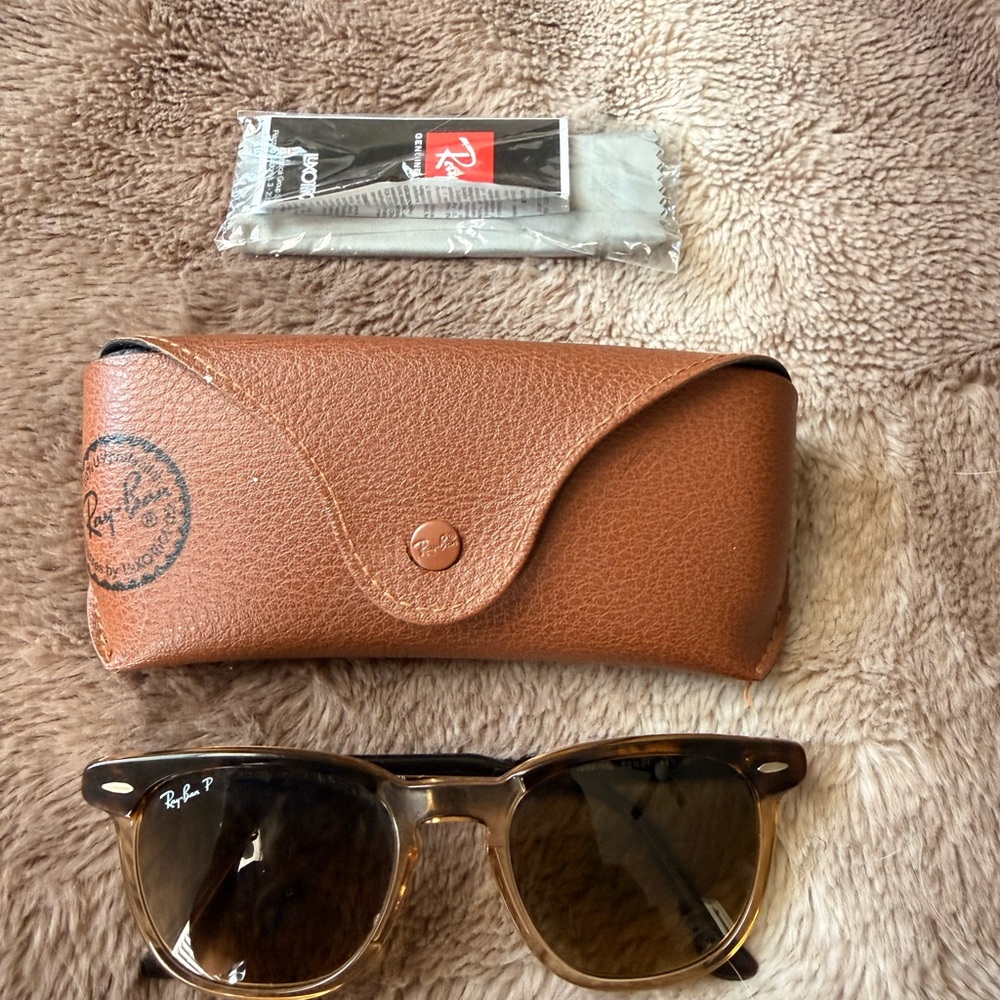 Ray-Ban Hawkeye, Polarized